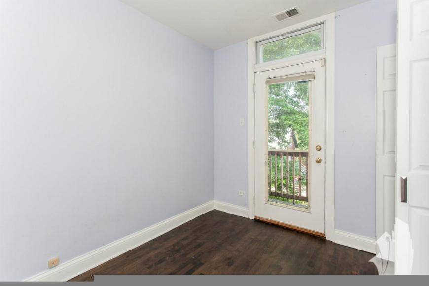Apartment for rent at 3850 N Southport, Chicago, IL 60613