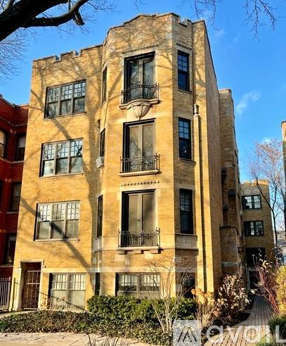 Apartment for rent at 1352 W Carmen Ave #2S, Chicago, IL 60640