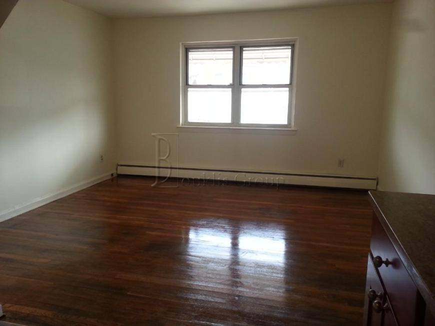 Apartment for rent at 273 Balcom Ave #1, Bronx, NY 10465