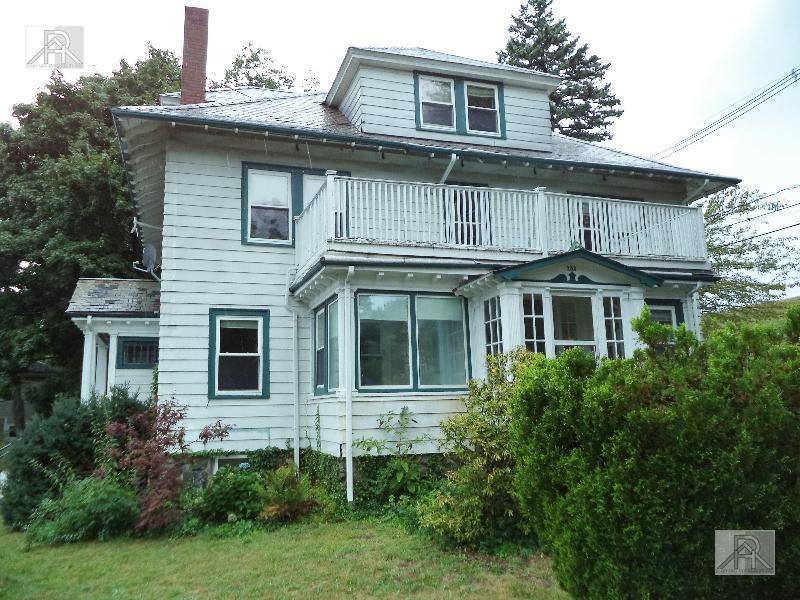Apartment for rent at 233 Commonwealth Ave #1, Chestnut Hill, MA 02467