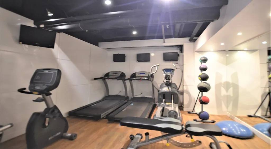 Apartment for rent at 220 E 63rd St #10DD, New York, NY 10065