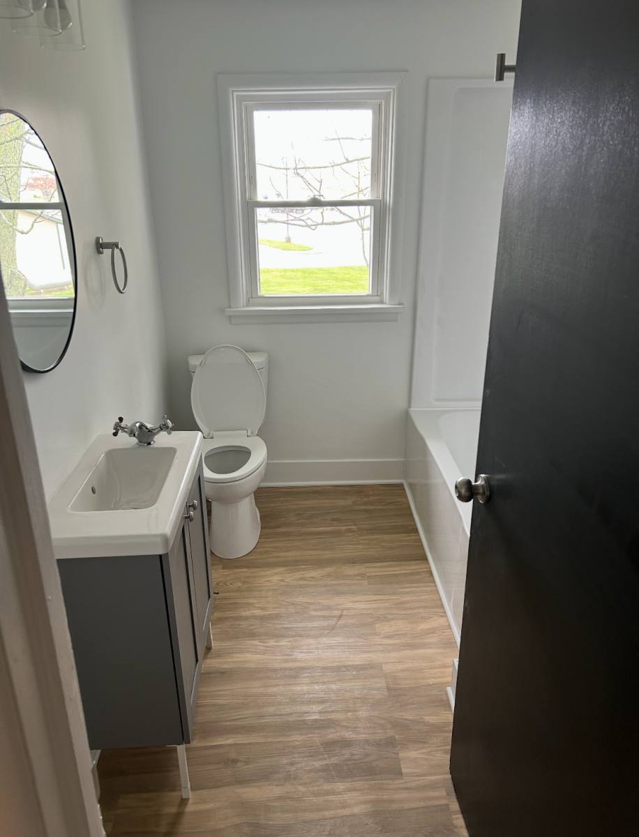 Apartment for rent at 115 High St #B Upstairs, Smithville, OH 44677