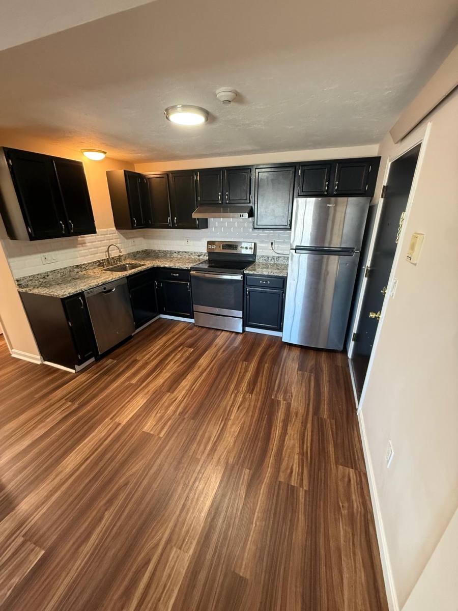 Apartment for rent at 172 Main St #7, Mansfield, MA 02048