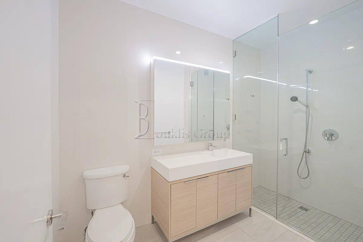 Apartment for rent at 222 Pearl St, New York, NY 10038