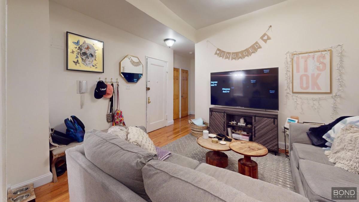 Apartment for rent at 107 W 68th St #3D, New York, NY 10023