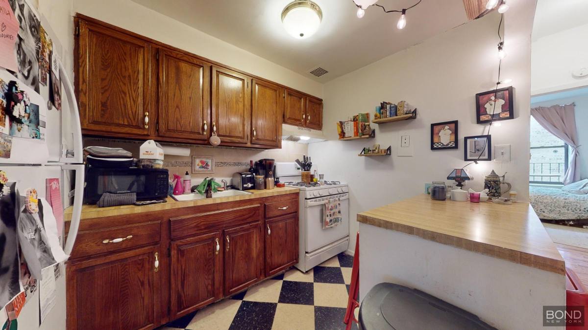 Apartment for rent at 1662 First Ave #4N, New York, NY 10028