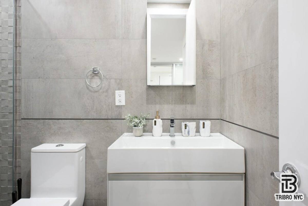 Apartment for rent at 450 E 78th St #2A, New York, NY 10075