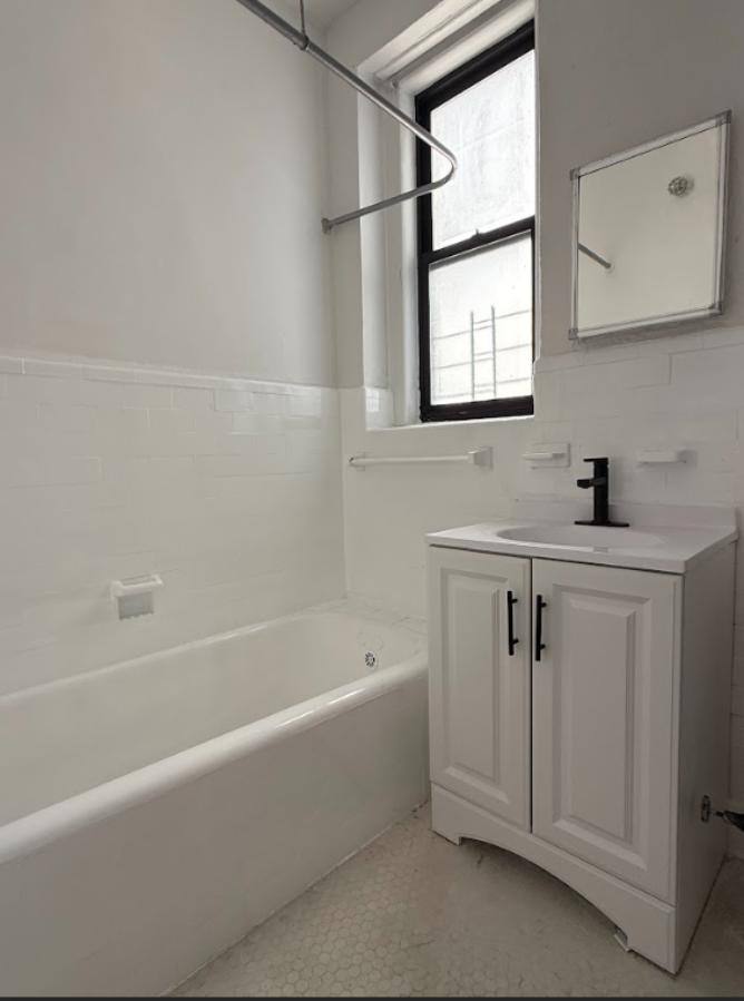 Apartment for rent at 555 Edgecombe Ave #6G, New York, NY 10032