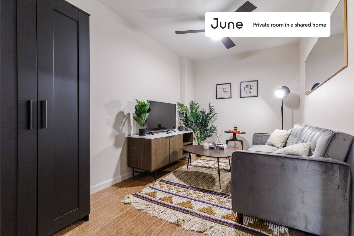 Apartment for rent at 7 Eldridge St, New York, NY 10002