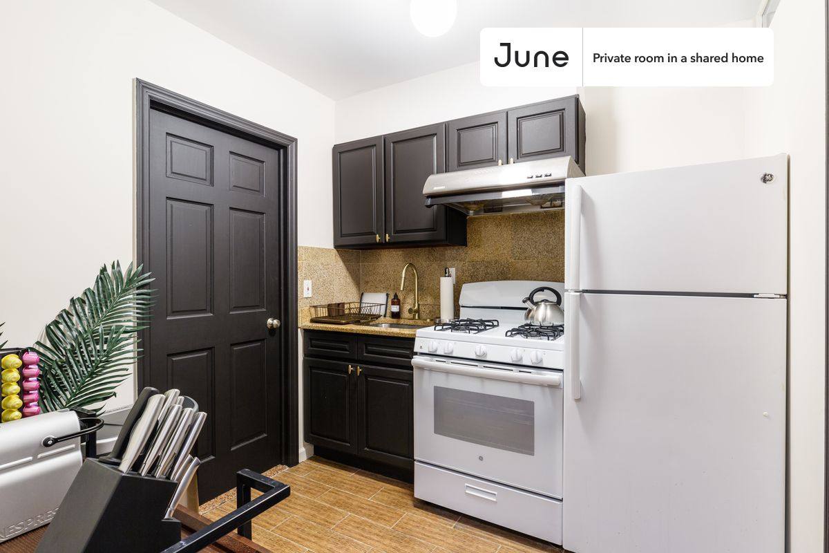 Apartment for rent at 7 Eldridge St, New York, NY 10002