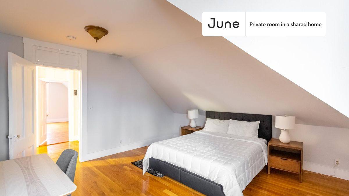 Apartment for rent at 337 Central St, Auburndale, MA 02466