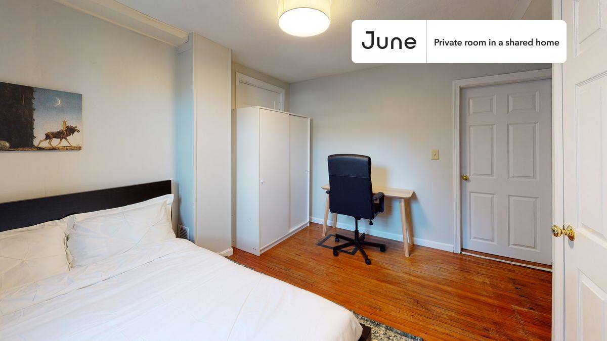 Apartment for rent at 14-18 Bacon St #A, Newton, MA 02458