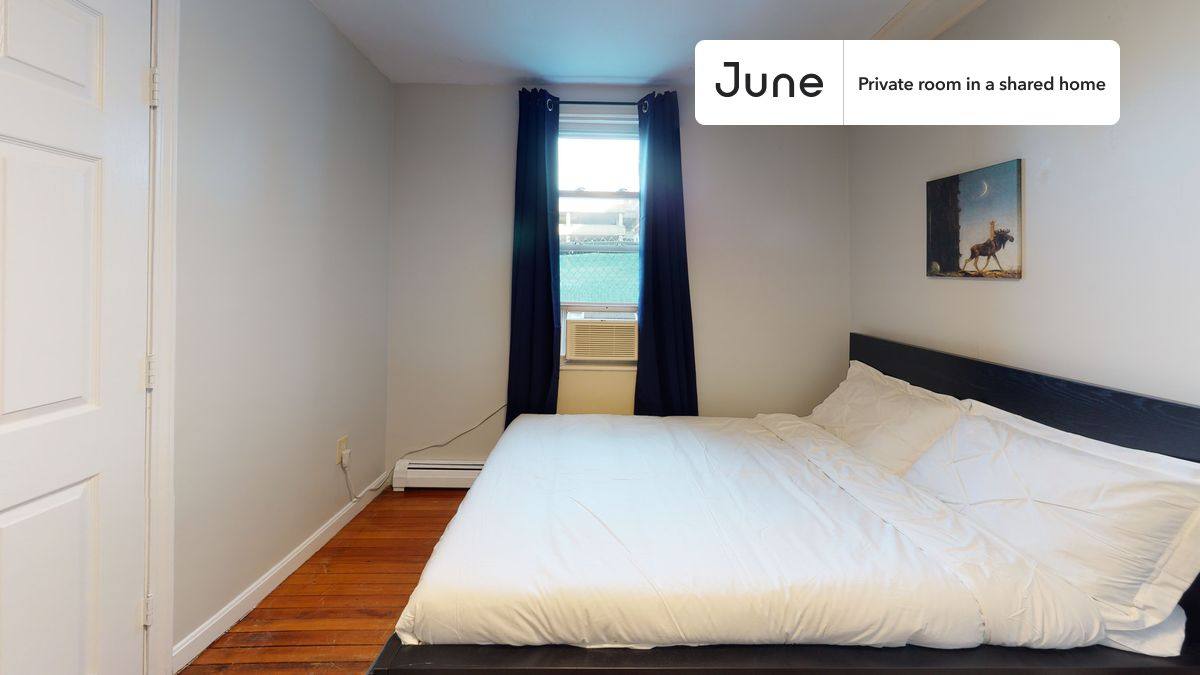 Apartment for rent at 14-18 Bacon St #A, Newton, MA 02458