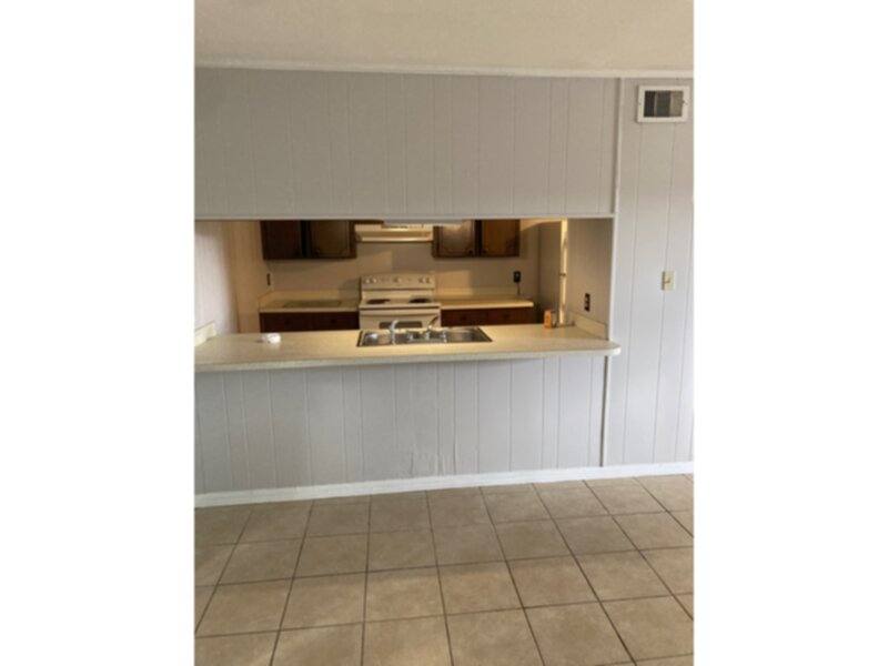 Townhouse for rent at 8487 Old Spanish Trail Rd, Pensacola, FL 32514