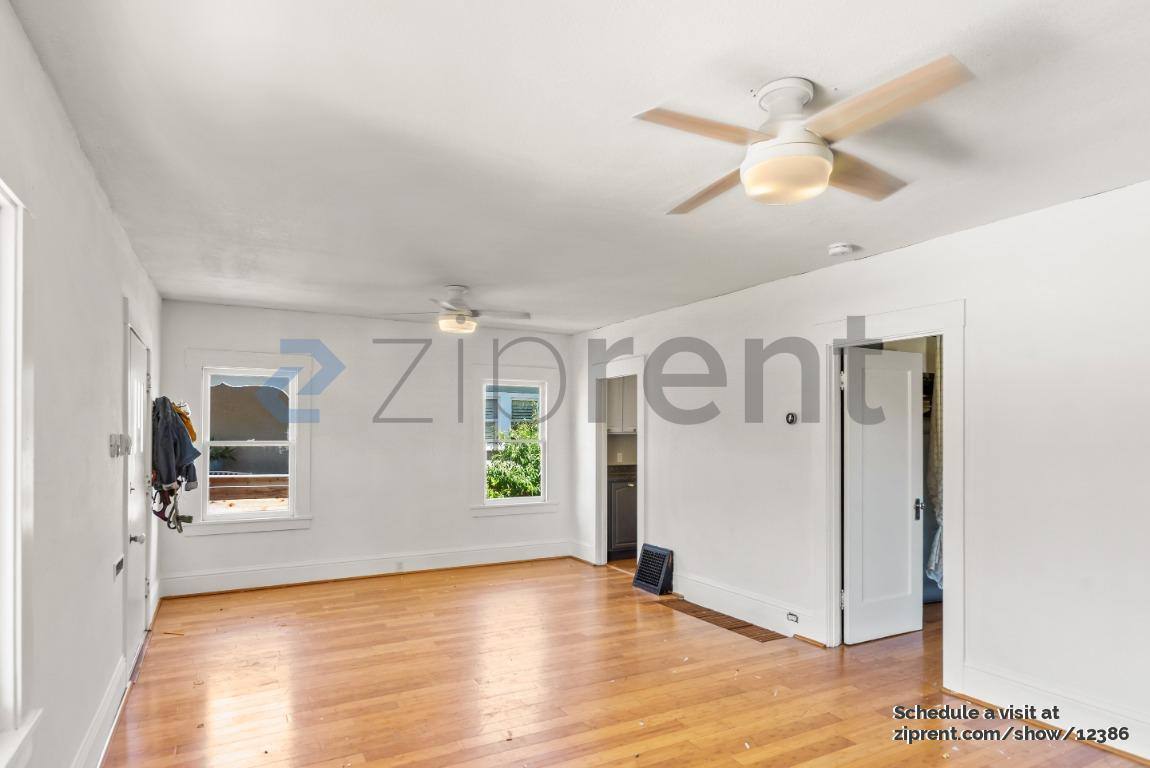 House for rent at 2600 Havenscourt Blvd, Oakland, CA 94605