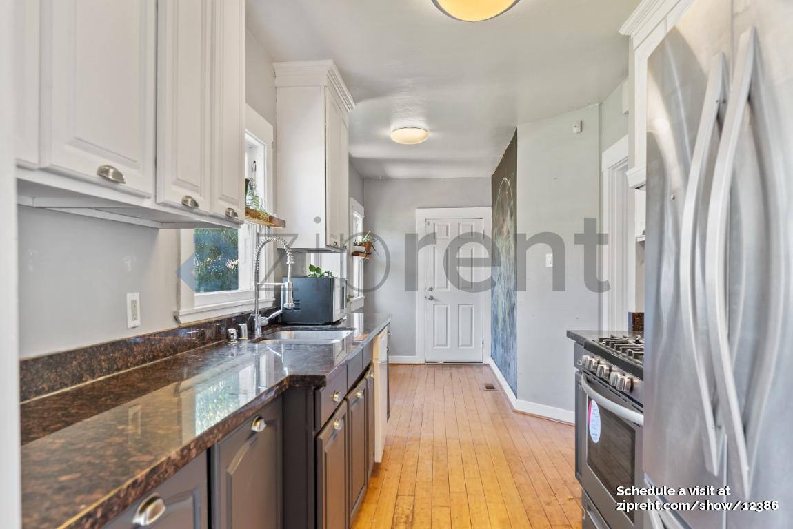 House for rent at 2600 Havenscourt Blvd, Oakland, CA 94605