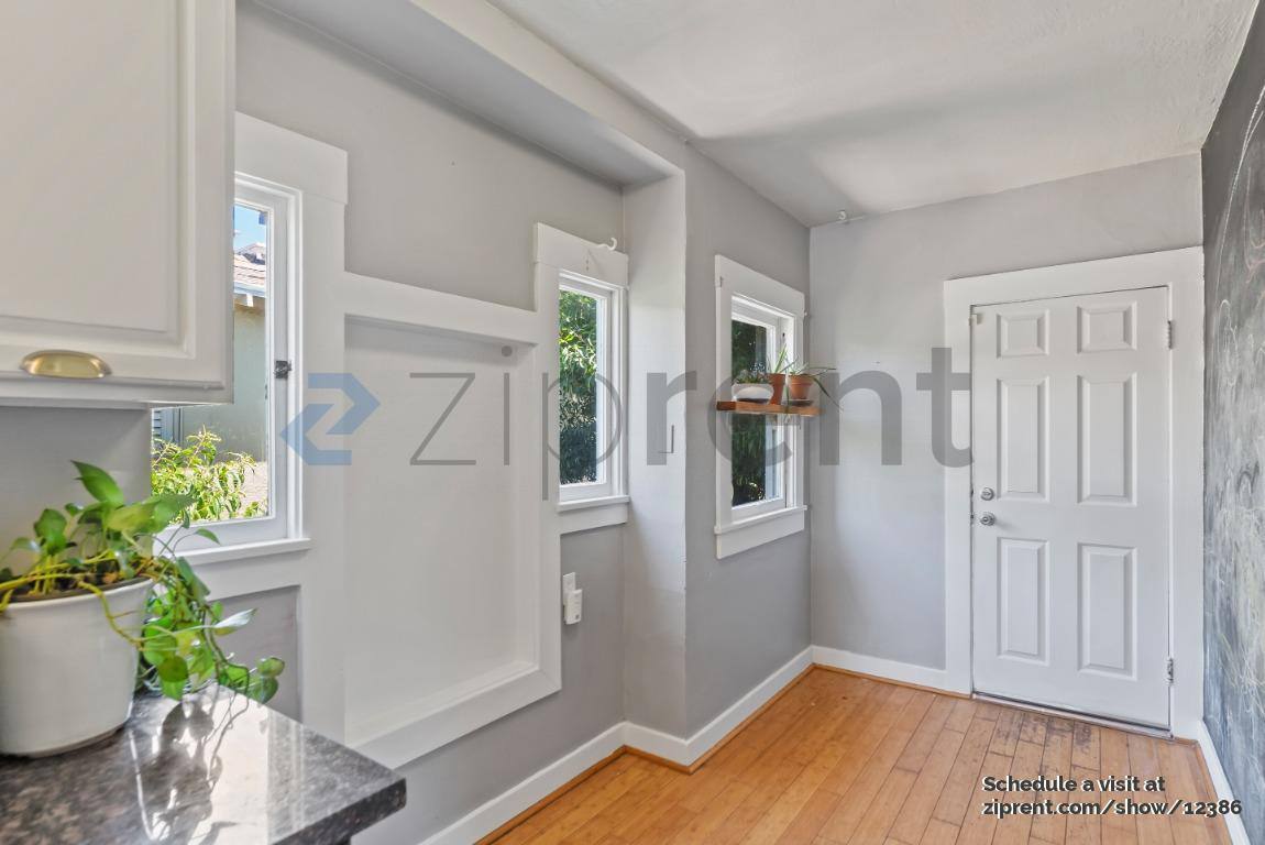 House for rent at 2600 Havenscourt Blvd, Oakland, CA 94605