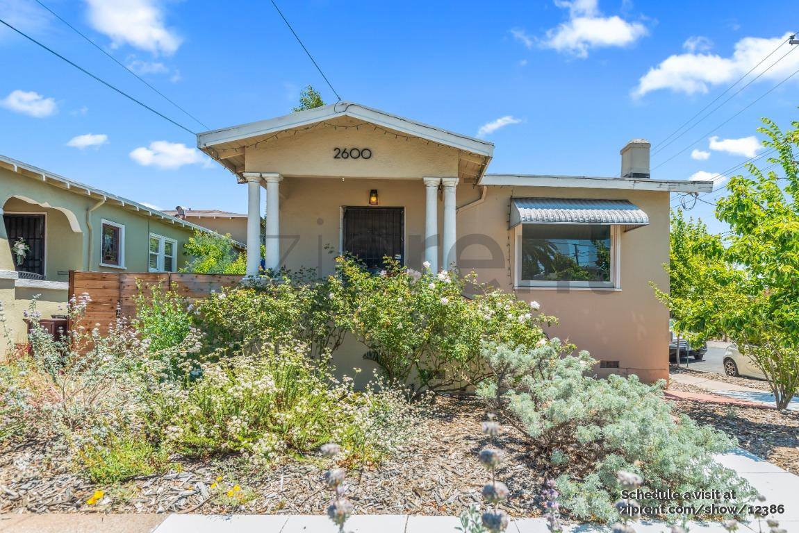 House for rent at 2600 Havenscourt Blvd, Oakland, CA 94605