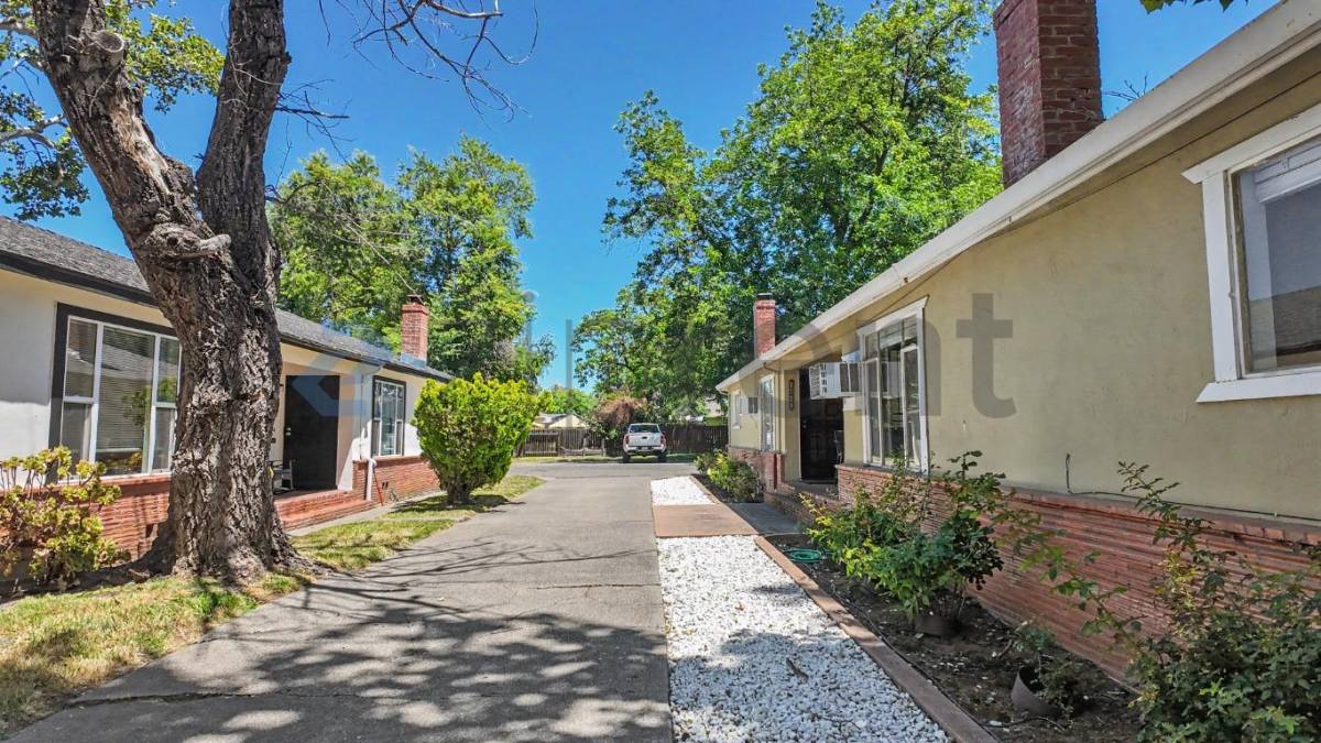 House for rent at 2727 57th St #1, Sacramento, CA 95817