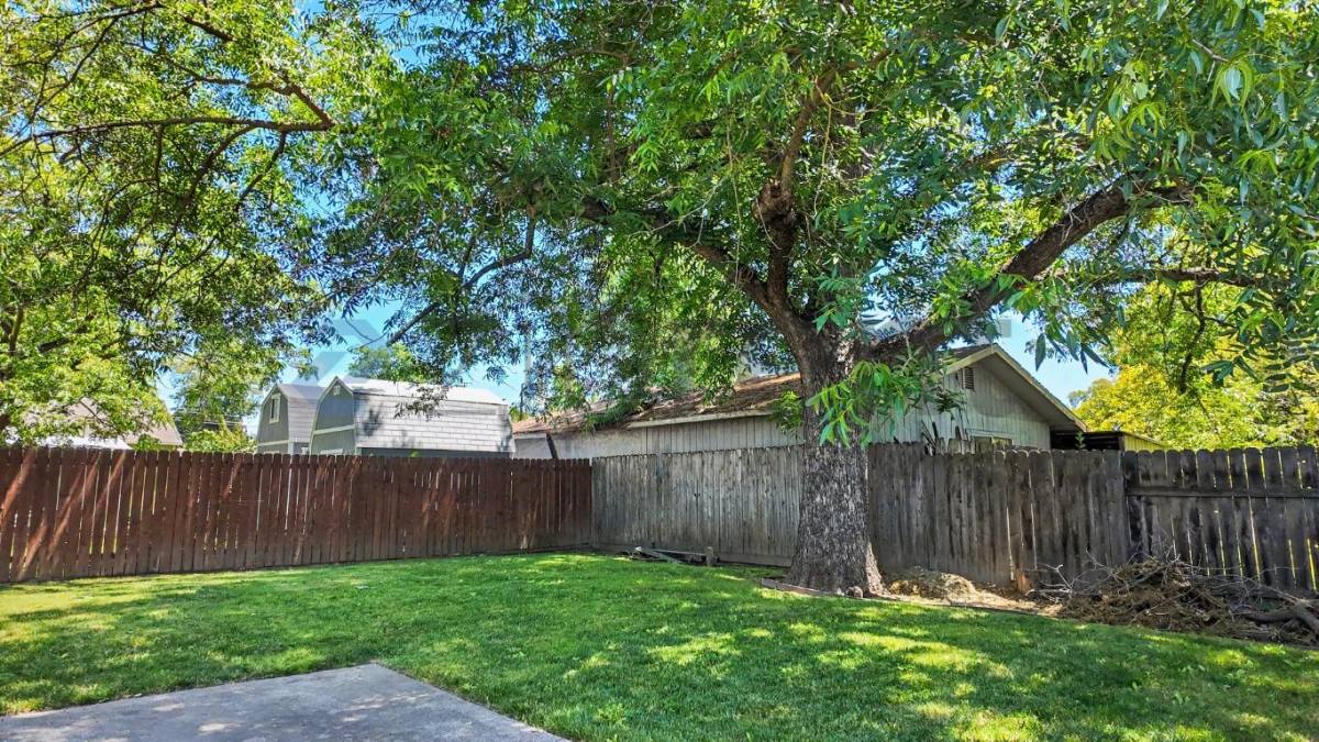 House for rent at 2727 57th St #1, Sacramento, CA 95817