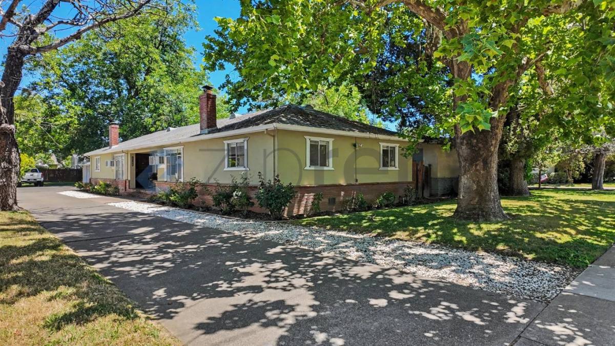 House for rent at 2727 57th St #1, Sacramento, CA 95817