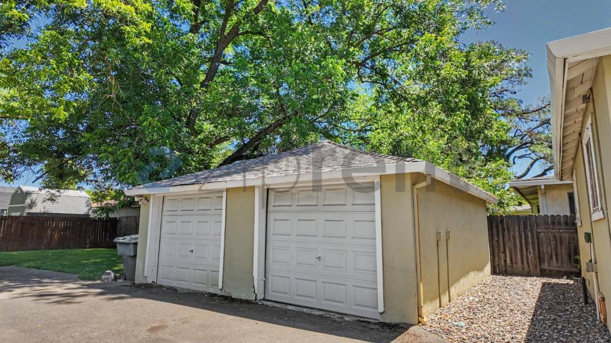 House for rent at 2727 57th St #1, Sacramento, CA 95817
