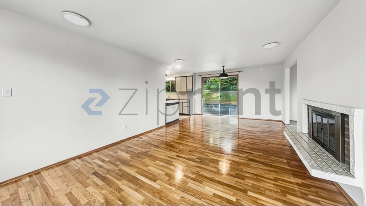 House for rent at 20012 101st Place NE, Bothell, WA 98011