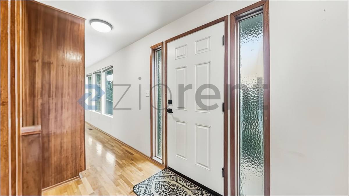 House for rent at 20012 101st Place NE, Bothell, WA 98011