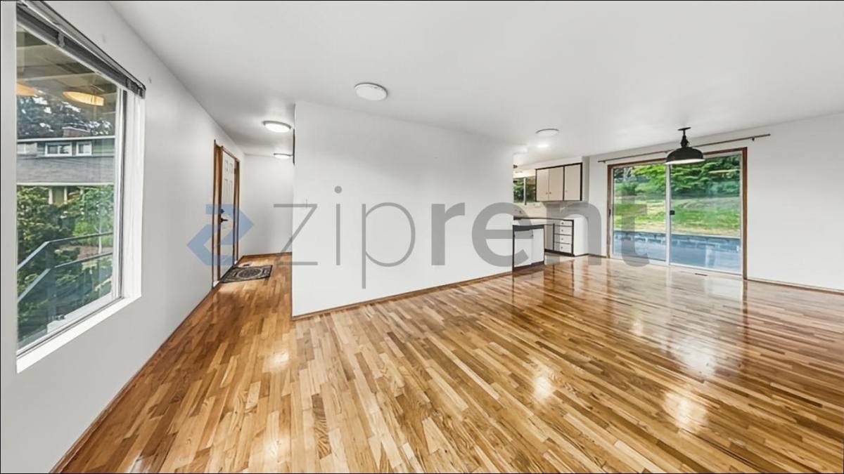 House for rent at 20012 101st Place NE, Bothell, WA 98011