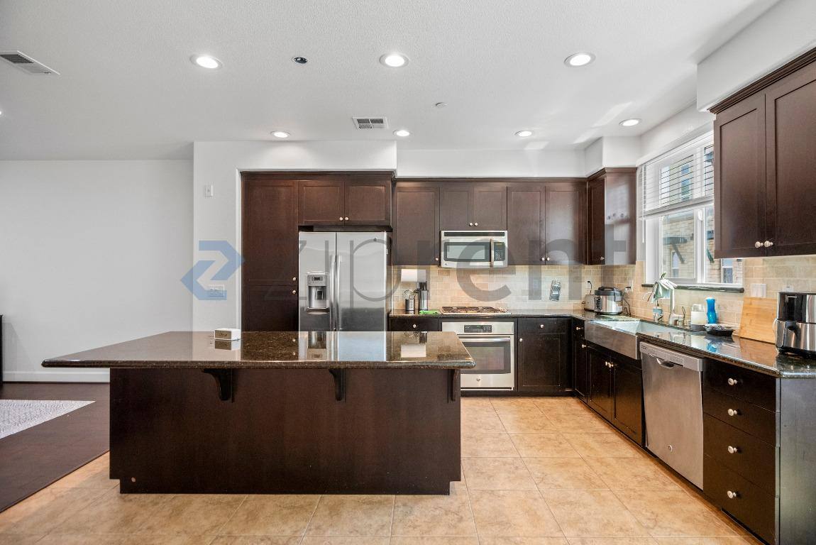 Townhouse for rent at 5279 Iron Horse Parkway, Dublin, CA 94568