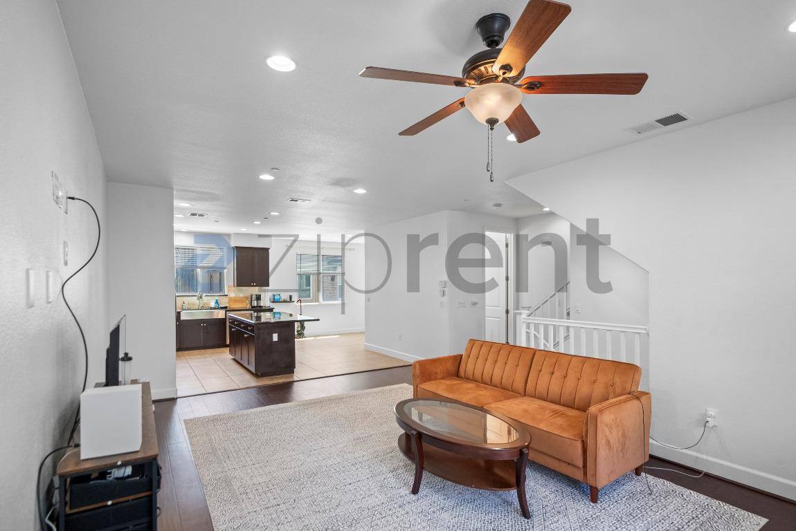 Townhouse for rent at 5279 Iron Horse Parkway, Dublin, CA 94568