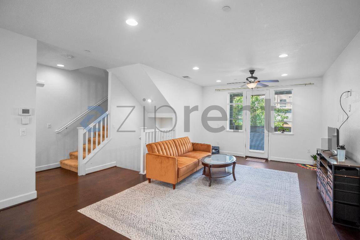 Townhouse for rent at 5279 Iron Horse Parkway, Dublin, CA 94568