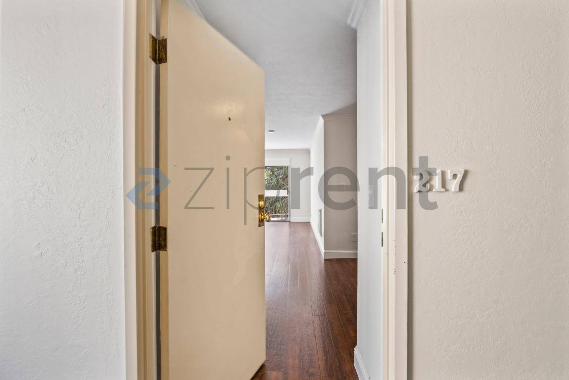 Apartment for rent at 2005 Pleasant Valley Ave #217, Oakland, CA 94611