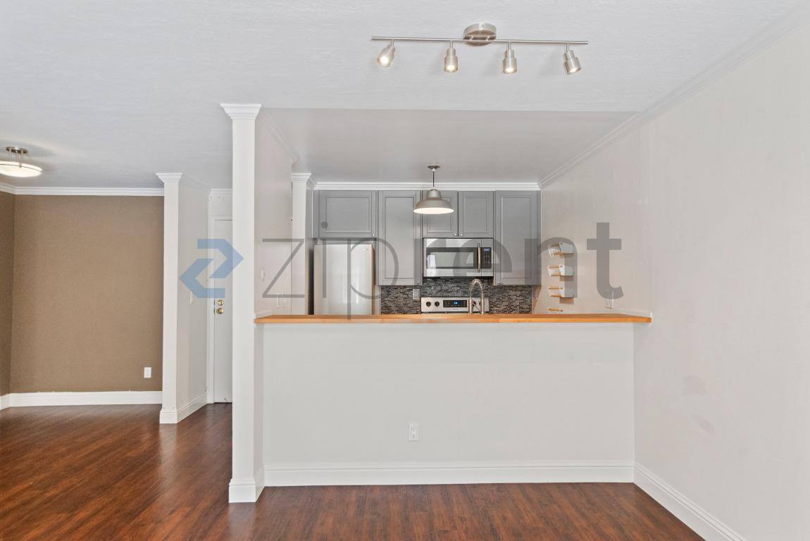 Apartment for rent at 2005 Pleasant Valley Ave #217, Oakland, CA 94611