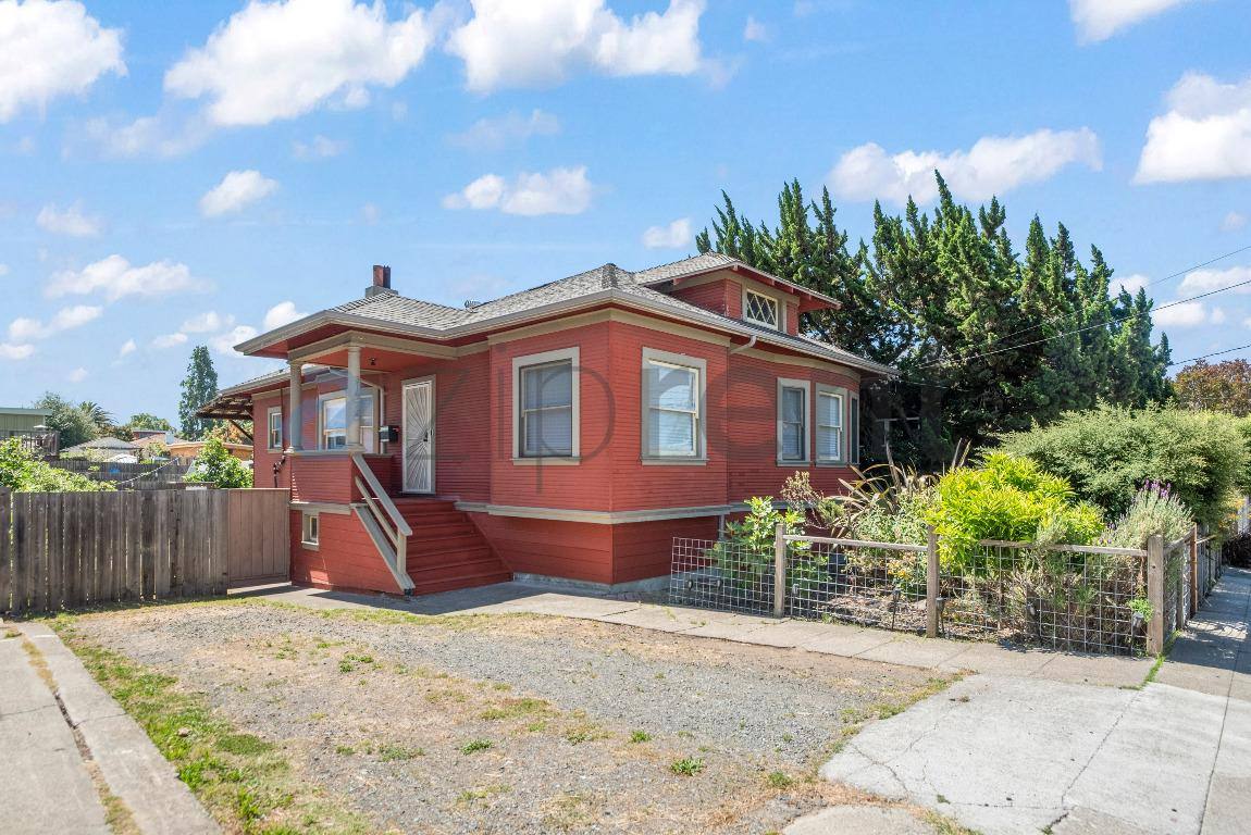 House for rent at 3144 Pleitner Ave, Oakland, CA 94602
