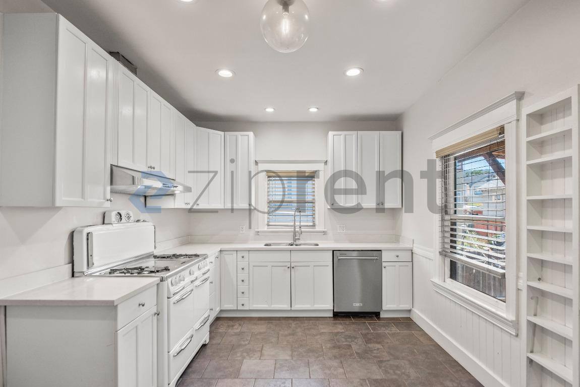 House for rent at 3144 Pleitner Ave, Oakland, CA 94602
