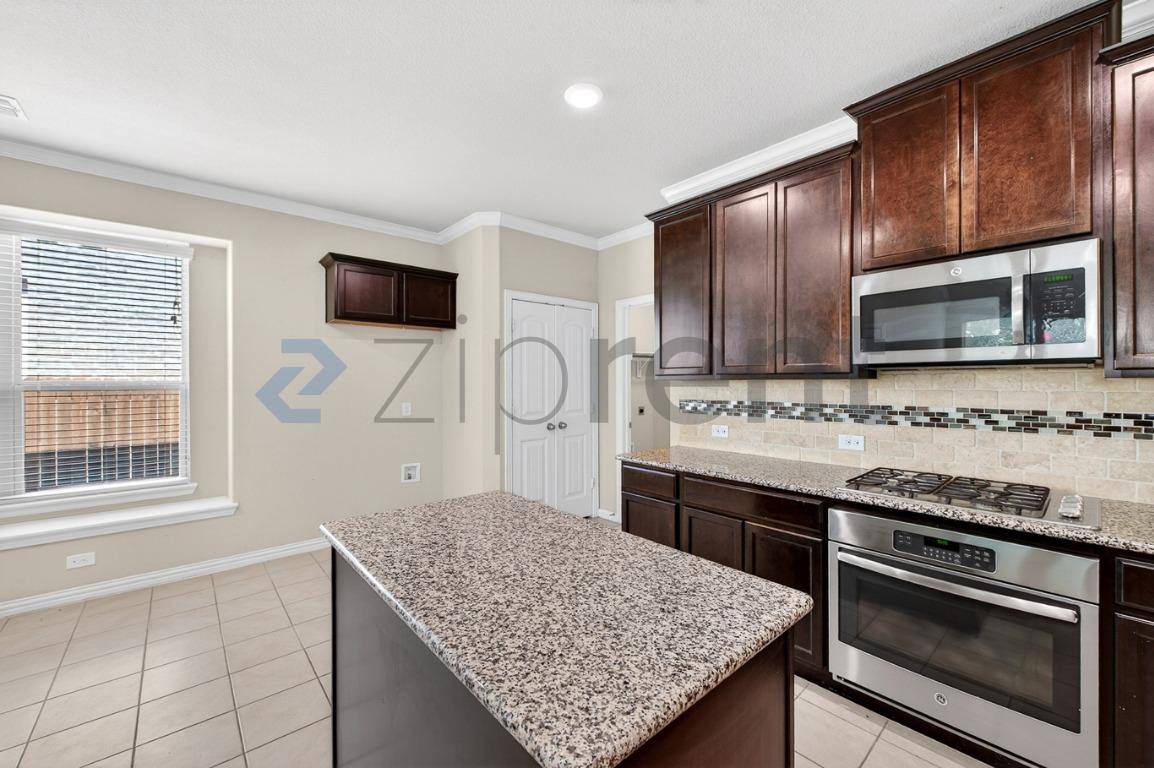 House for rent at 12417 Hitch Rack Way, McKinney, TX 75071