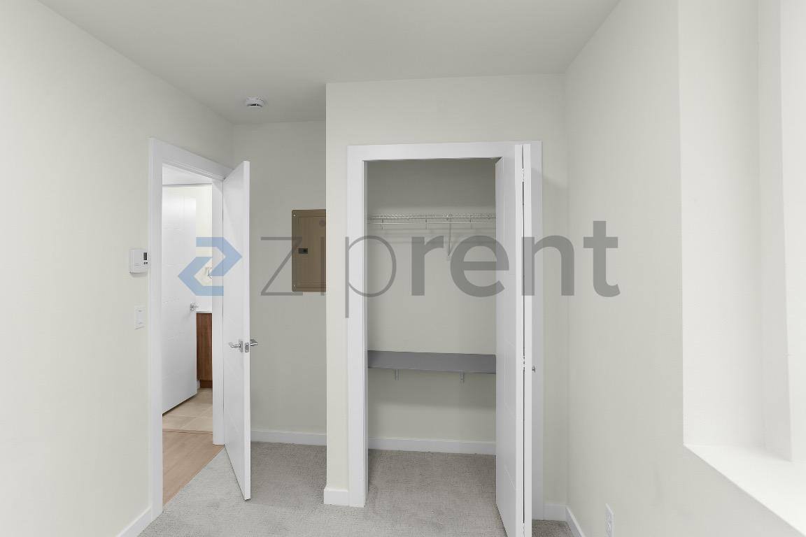 Townhouse for rent at 3416 15th Ave W #B, Seattle, WA 98119