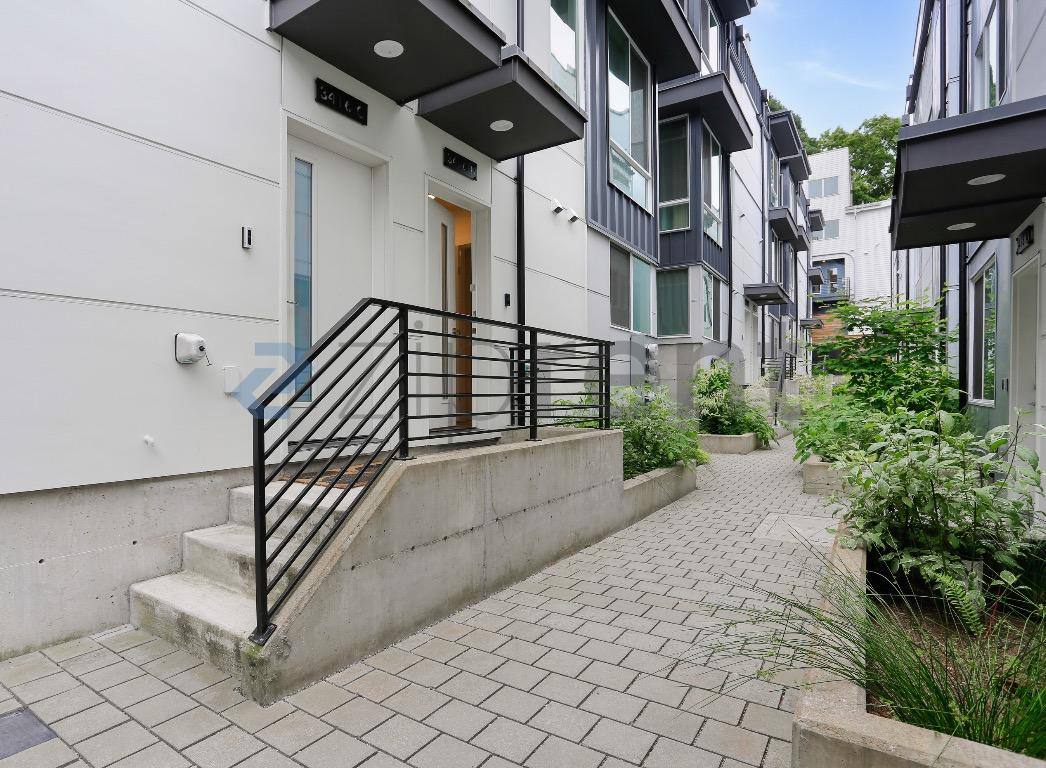 Townhouse for rent at 3416 15th Ave W #B, Seattle, WA 98119