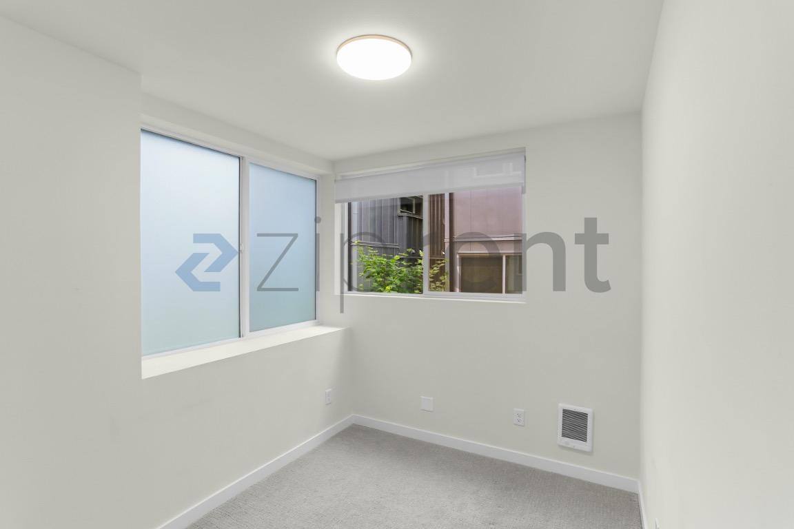 Townhouse for rent at 3416 15th Ave W #B, Seattle, WA 98119