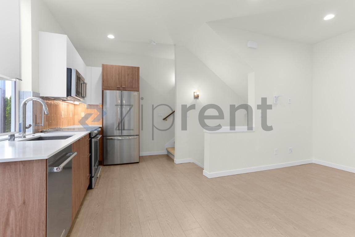 Townhouse for rent at 3416 15th Ave W #B, Seattle, WA 98119