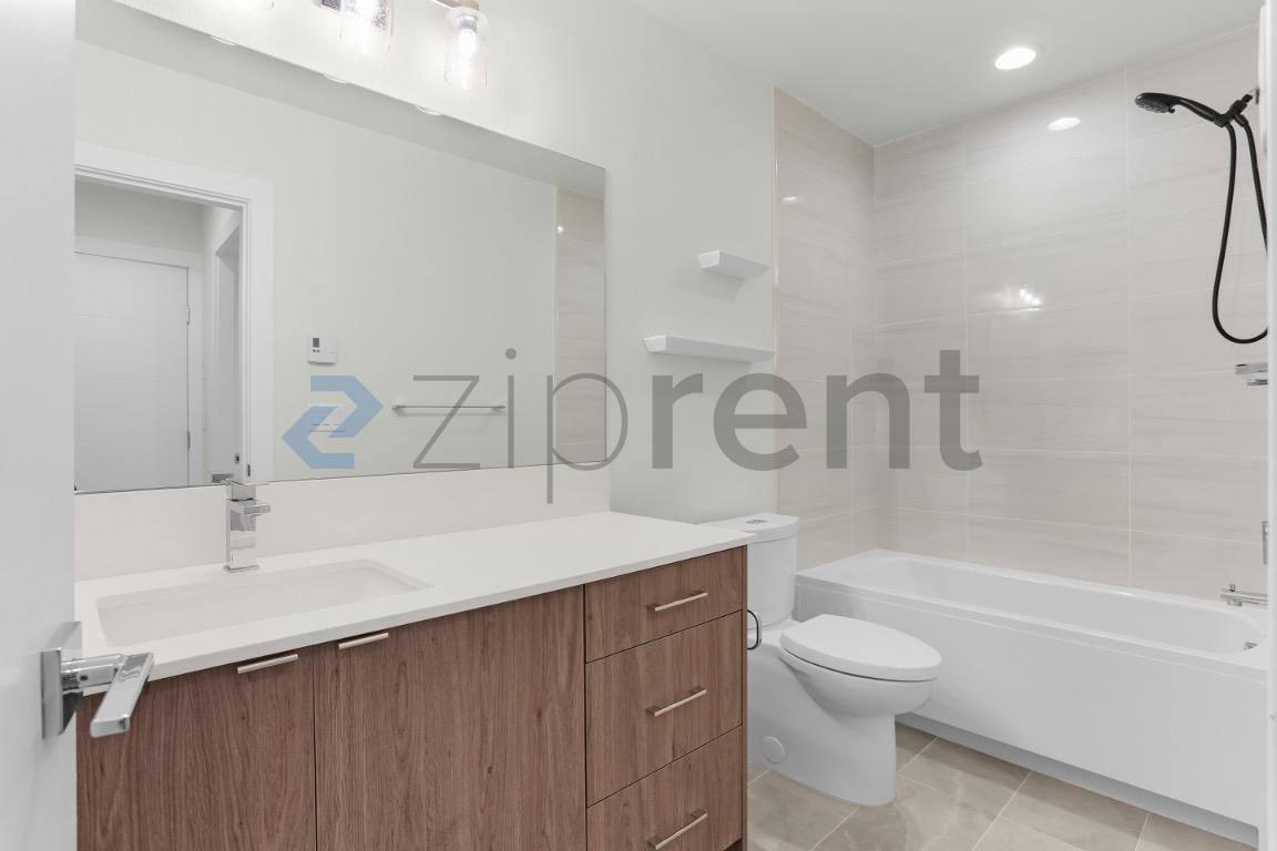 Townhouse for rent at 3416 15th Ave W #B, Seattle, WA 98119