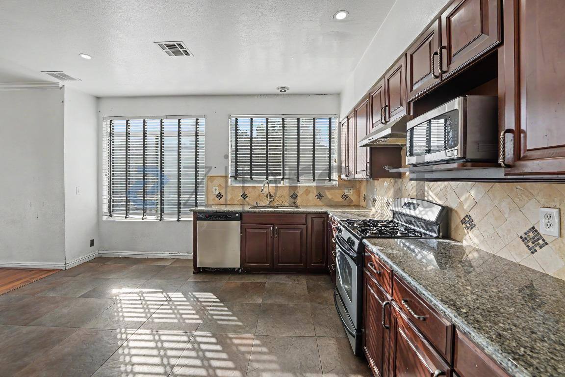 House for rent at 38811 Elder Creek Court #1, Palmdale, CA 93551