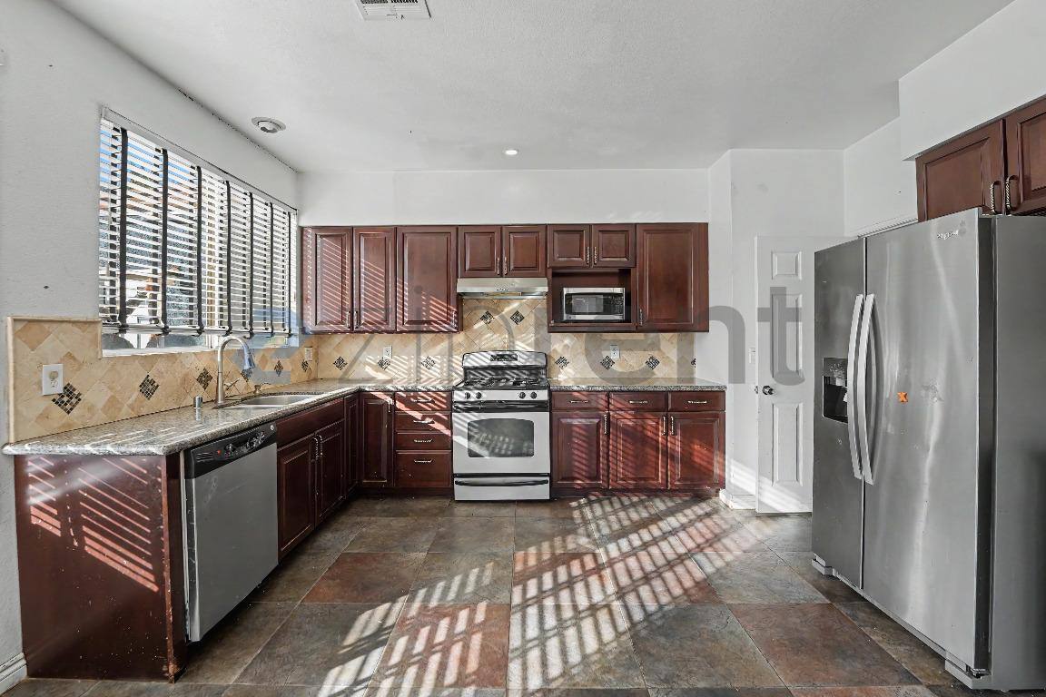 House for rent at 38811 Elder Creek Court #1, Palmdale, CA 93551