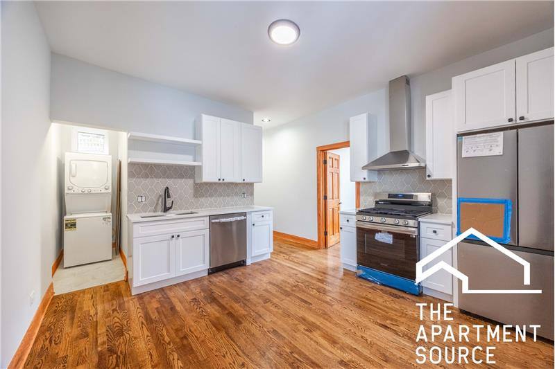 Apartment for rent at 2842 W Augusta Ave #3R, Chicago, IL 60622