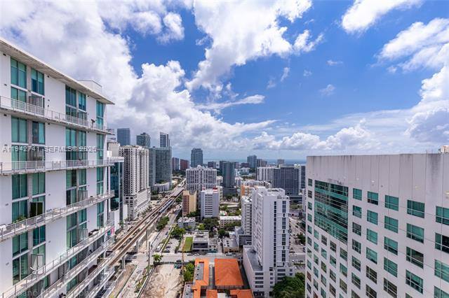 Apartment for rent at 690 SW 1st Court #PHI17, Miami, FL 33130