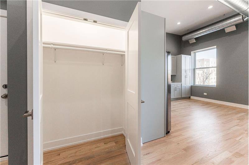 Apartment for rent at 2620 N Milwaukee Ave #2R, Chicago, IL 60647