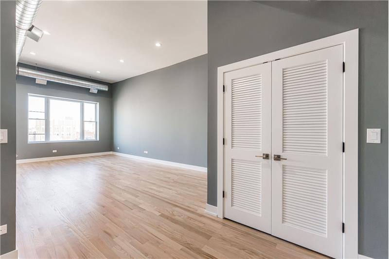 Apartment for rent at 2620 N Milwaukee Ave #2R, Chicago, IL 60647