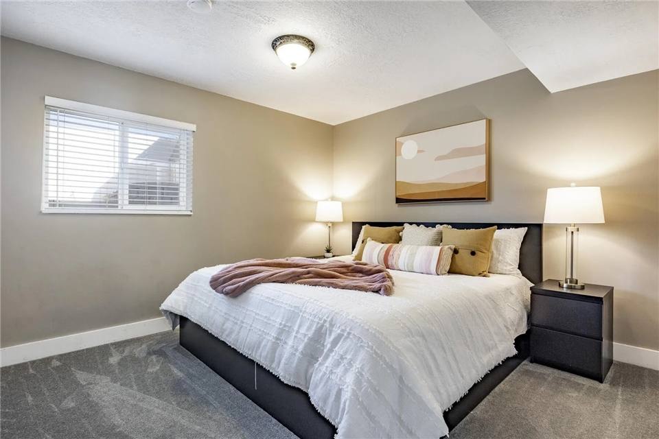 Apartment for rent at 1277 E Alta Heights Dr, Sandy, UT 84094