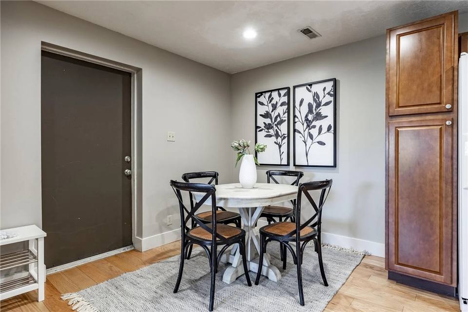 Apartment for rent at 1277 E Alta Heights Dr, Sandy, UT 84094